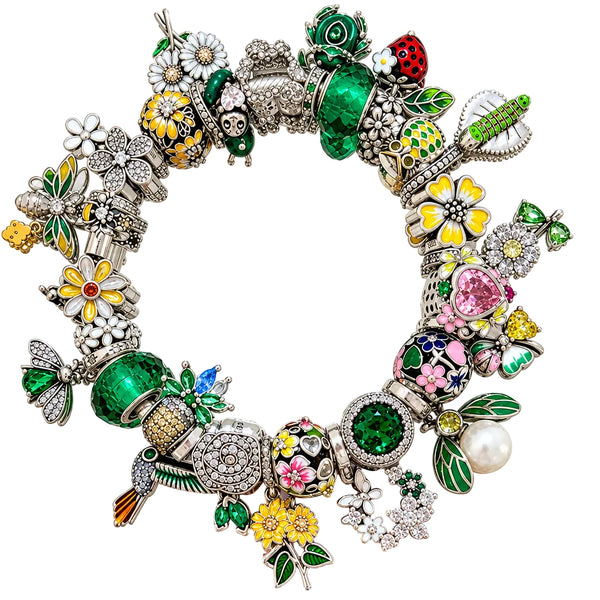 CRAWLIES HUNT THE GARDEN Bracelet